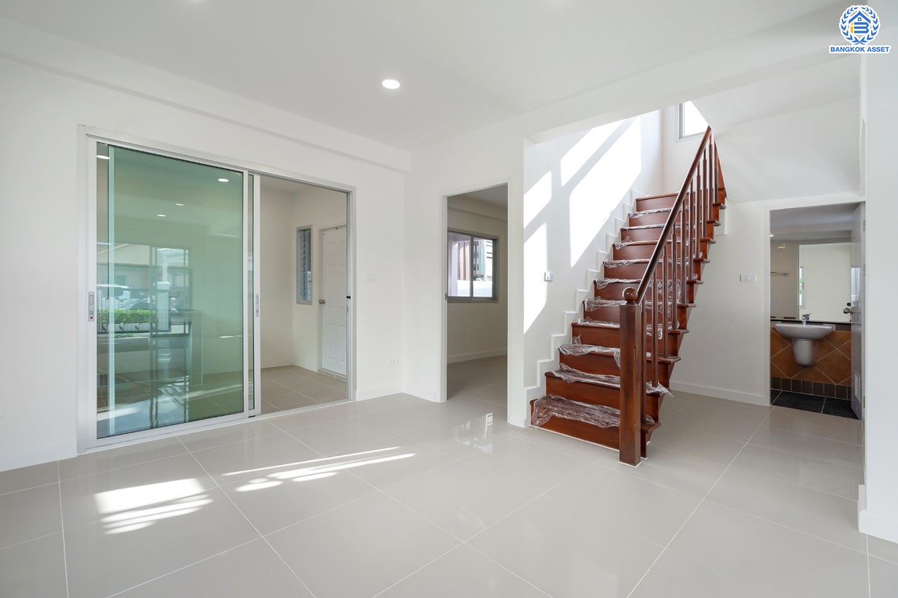 บ้านมือสองนนทบุรี ม.ศุภาลัยวิลล์ วงแหวน-รัตนาธิเบศร์ เนื้อที่ 50 ตร.ว. ฟังก์ชันจัดเต็ม 4 ห้องนอน 2 ห้องน้ำ 2 ที่จอดรถ ตอบโจทย์ทุกการเข้าอยู่ บนทำเลเดินทางสะดวก ใกล้ ถนนกาญจนาภิเษก เซ็นทรัลเวสต์เกต และรถไฟฟ้า "สถานีคลองบางไผ่"